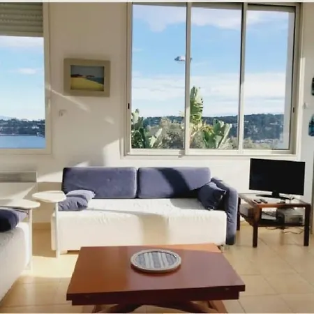 La Dolce Vita Vue Mer Apartment *